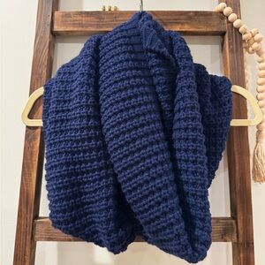 ❄️Urban Outfitters Chunky Infinity Scarf